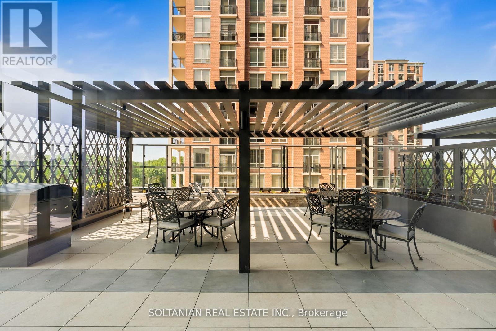 3204 - 10 Inn On The Park Drive, Toronto, ON -