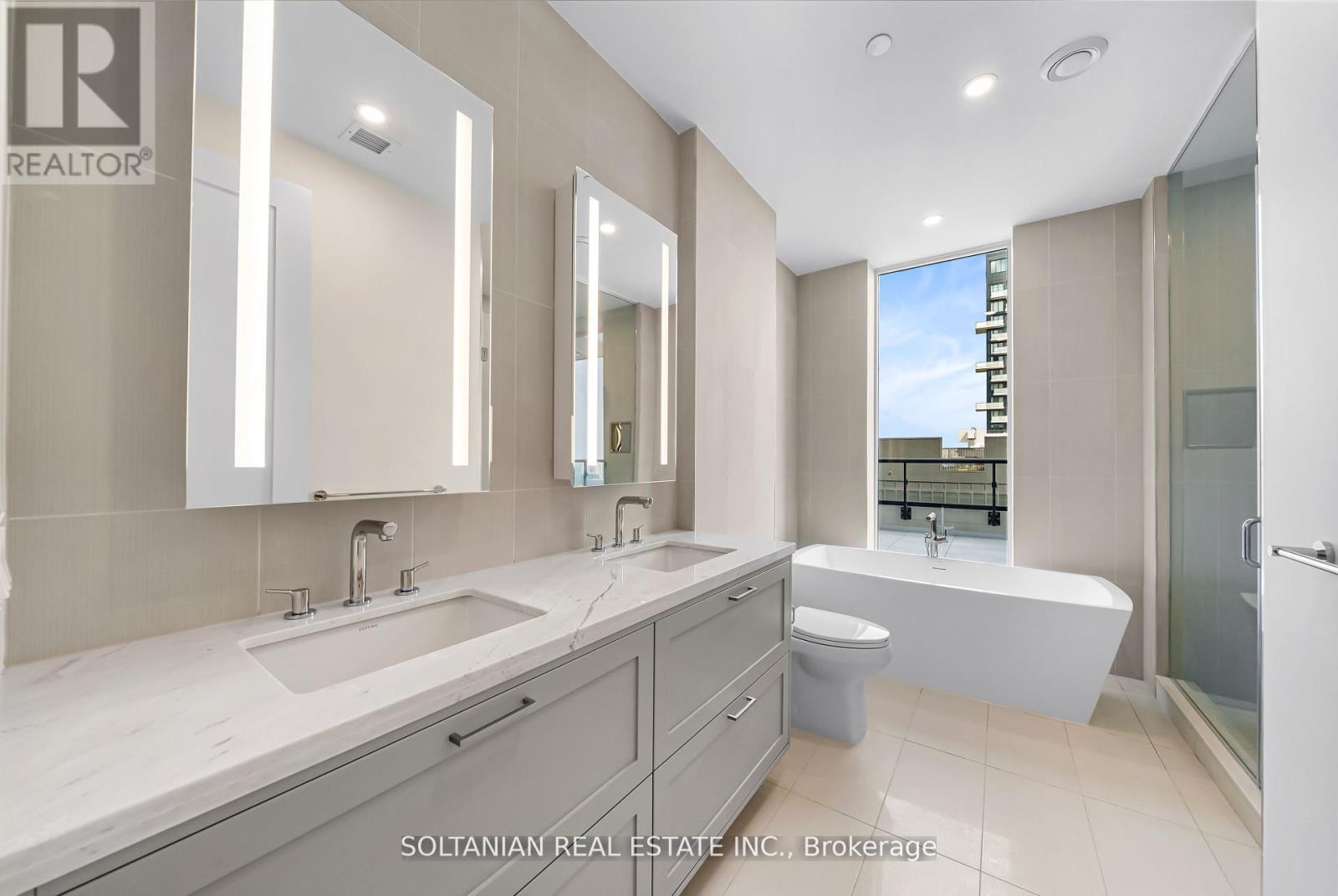 6 Peices Spa-like Ensuite - 3204 - 10 Inn On The Park Drive, Toronto, ON - Indoor Photo Showing Bathroom