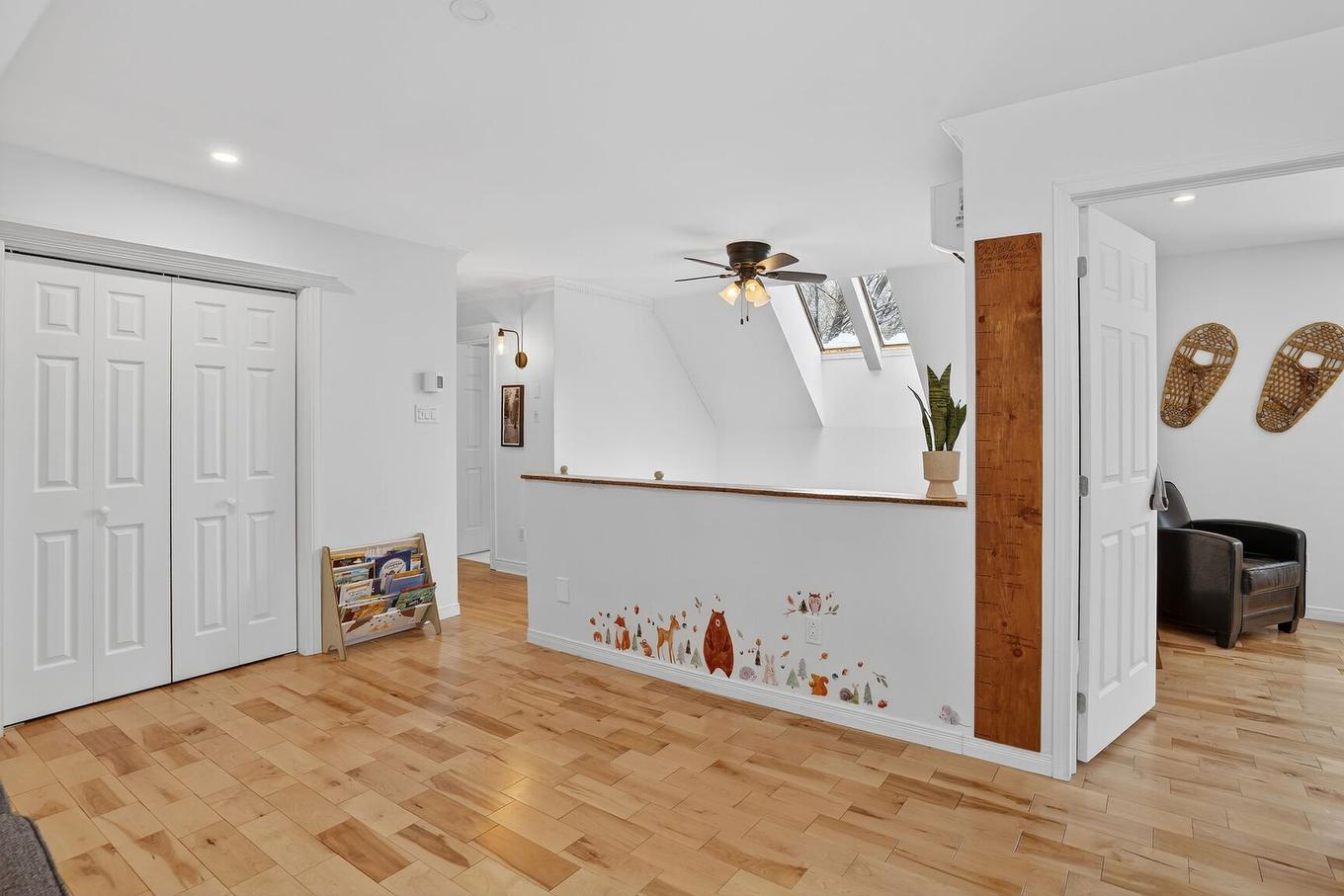 Mezzanine - 1591 Rue Charlebois, Prévost, QC - Indoor Photo Showing Other Room