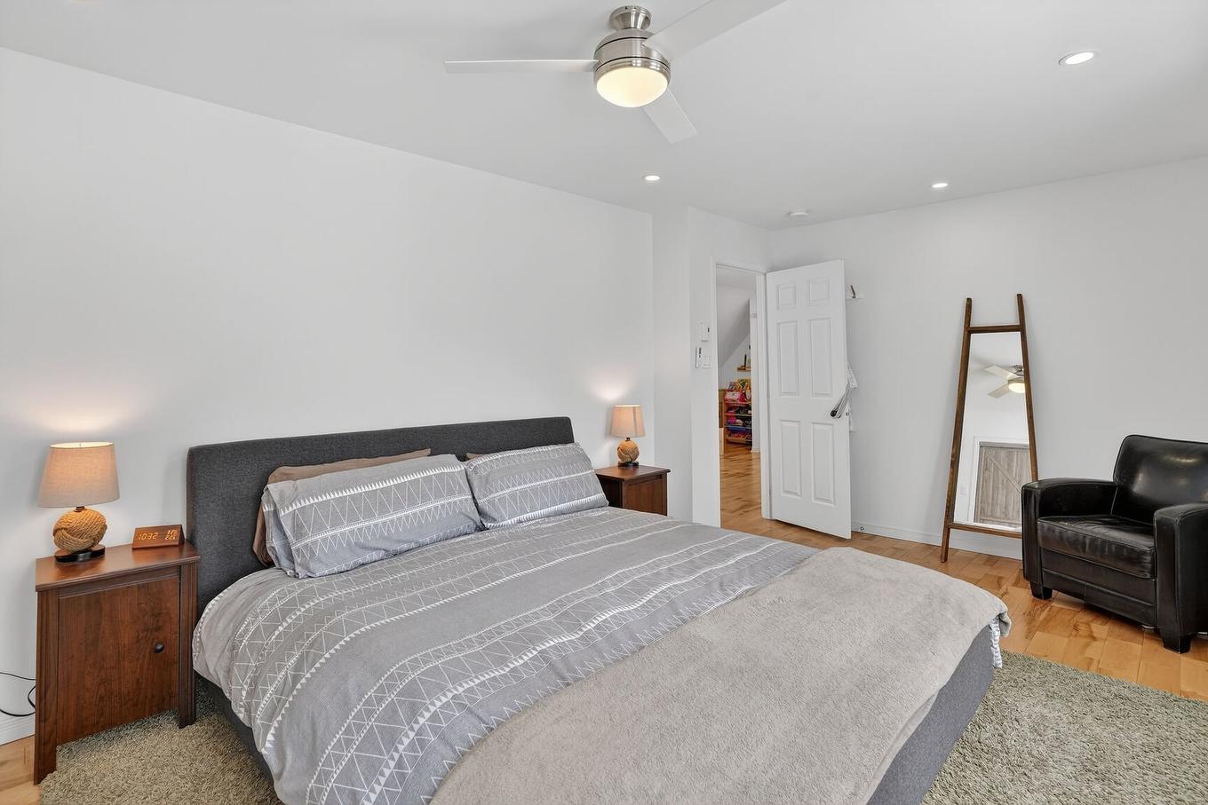 Chambre à coucher principale - 1591 Rue Charlebois, Prévost, QC - Indoor Photo Showing Bedroom