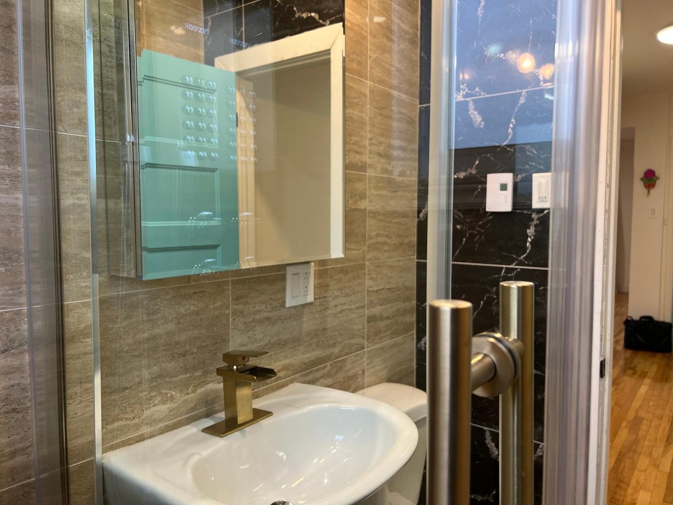 Bathroom - 4246-4242 - 4248 Boul. Gouin O., Montréal (Ahuntsic-Cartierville), QC - Indoor Photo Showing Bathroom