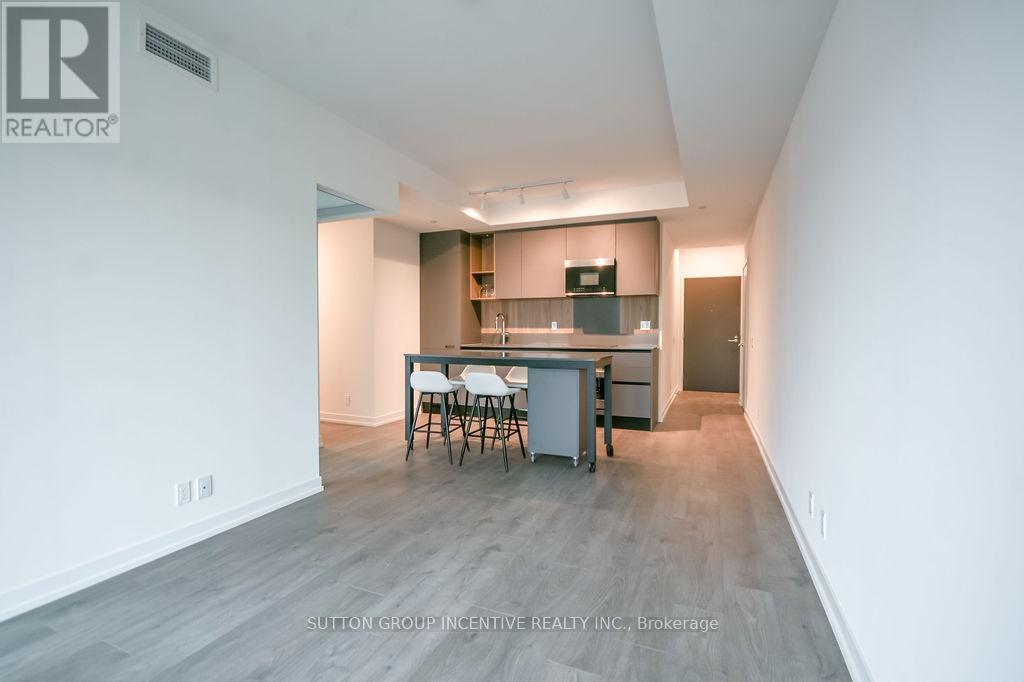 802 - 39 Mary Street, Barrie, ON - Indoor