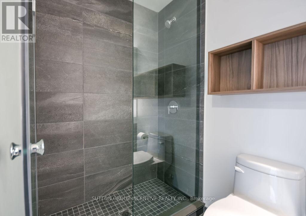 802 - 39 Mary Street, Barrie, ON - Indoor Photo Showing Bathroom