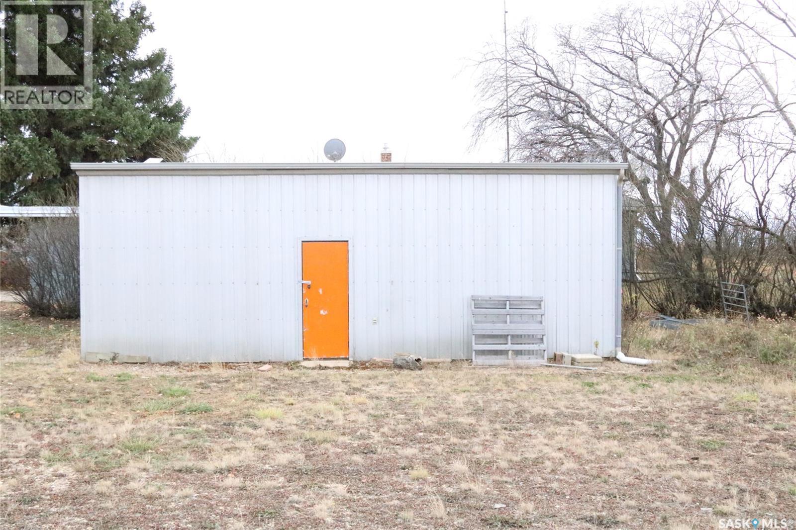 Wills Acreage, Frontier, SK - Outdoor