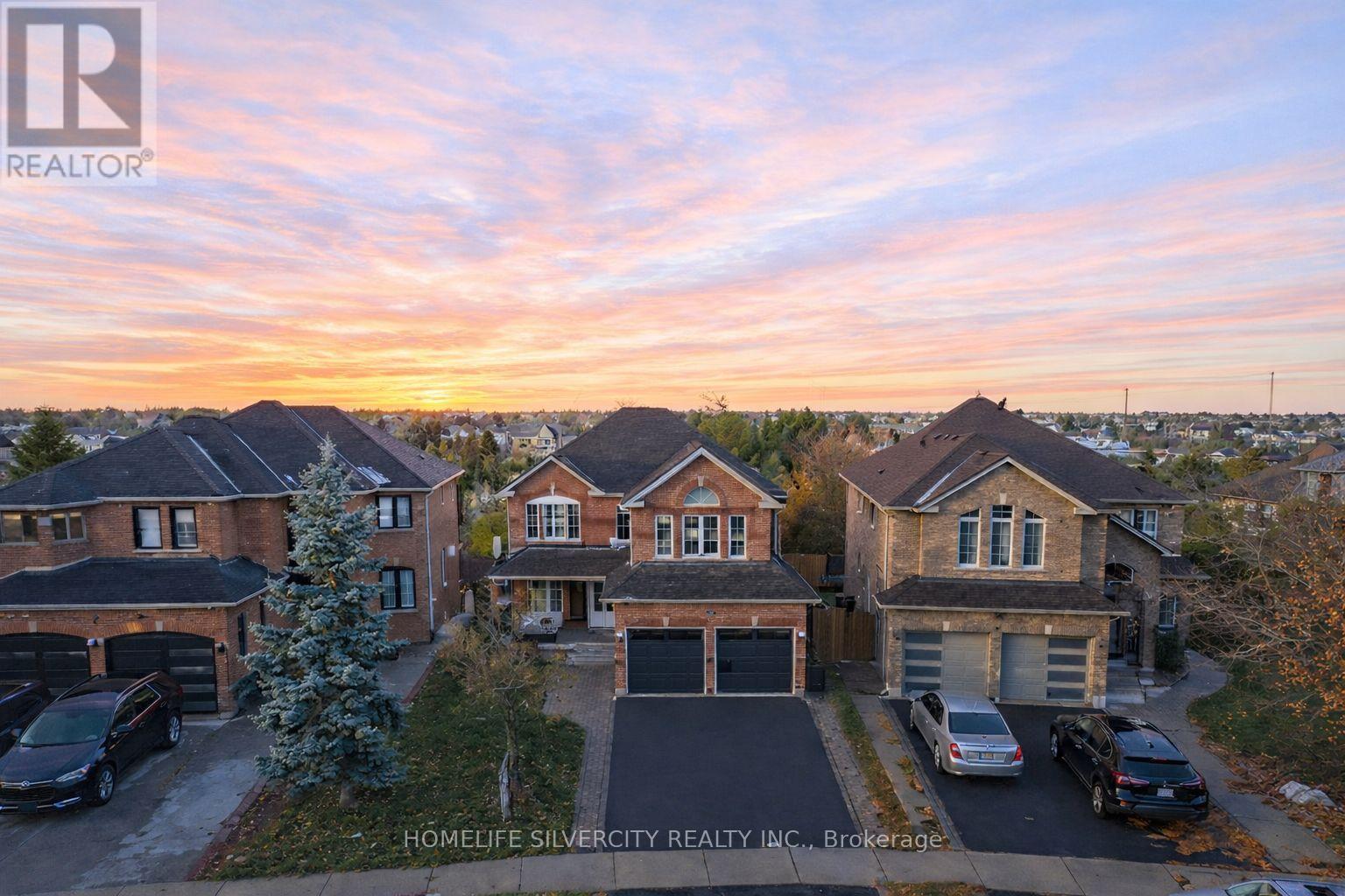 16 Coralreef Crescent, Brampton, ON - Outdoor With Facade