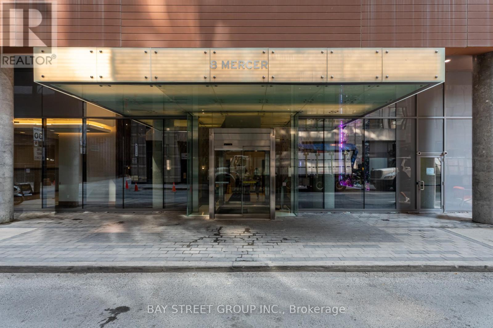 909 - 8 Mercer Street, Toronto, ON -