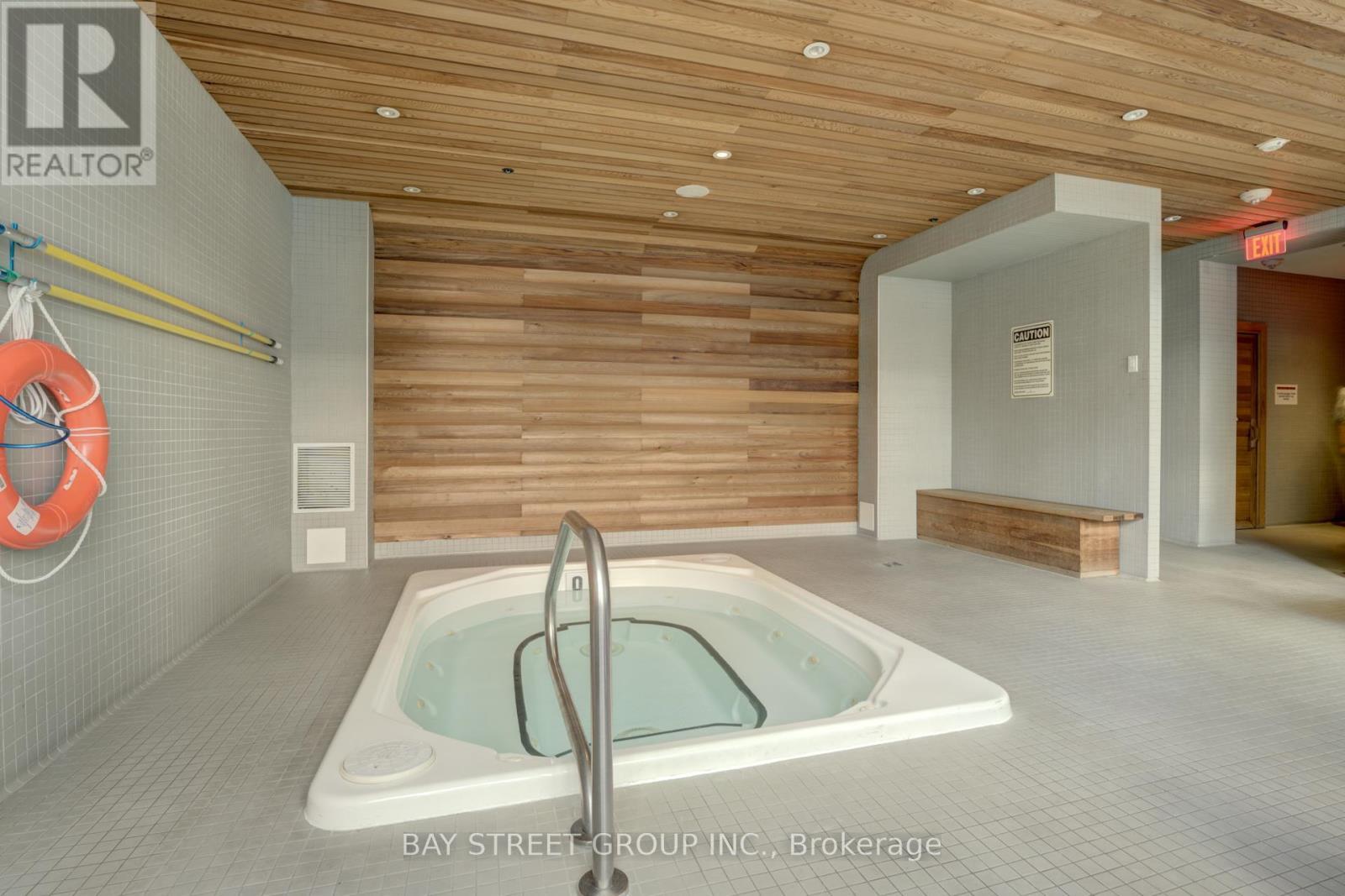 909 - 8 Mercer Street, Toronto, ON - Indoor Photo Showing Other Room