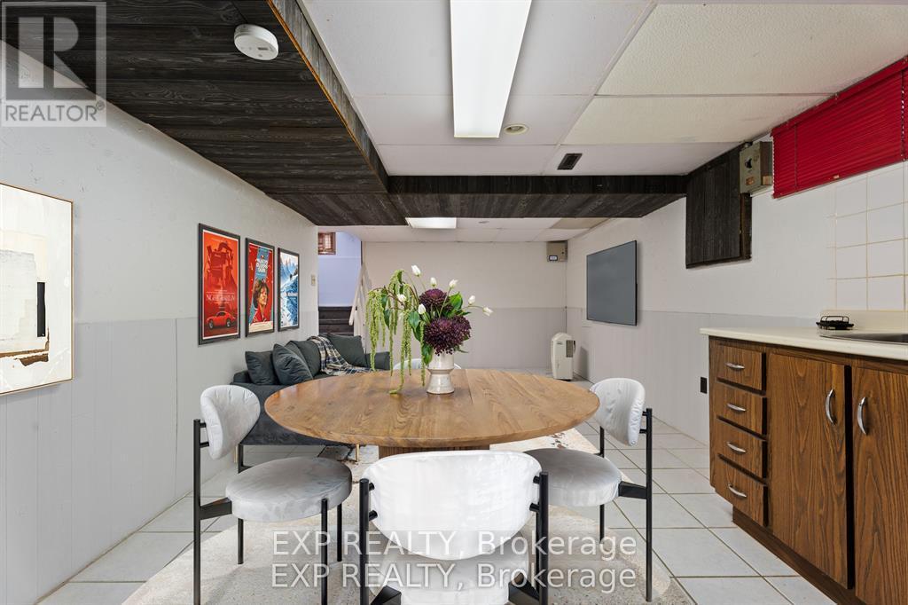 366 Franklin Road, Hamilton, ON - Indoor Photo Showing Dining Room