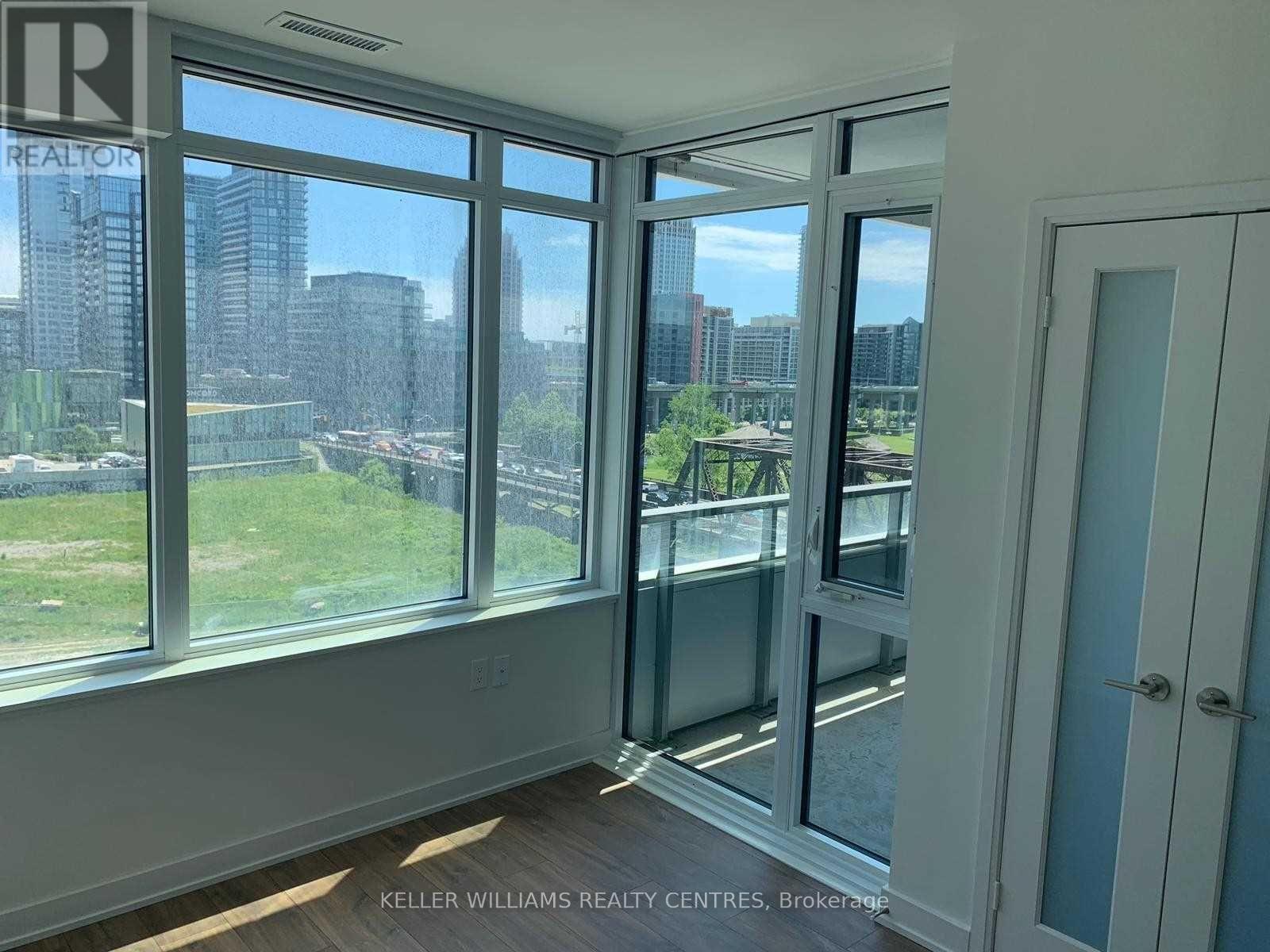 507 - 576 Front Street S, Toronto, ON - Indoor Photo Showing Other Room