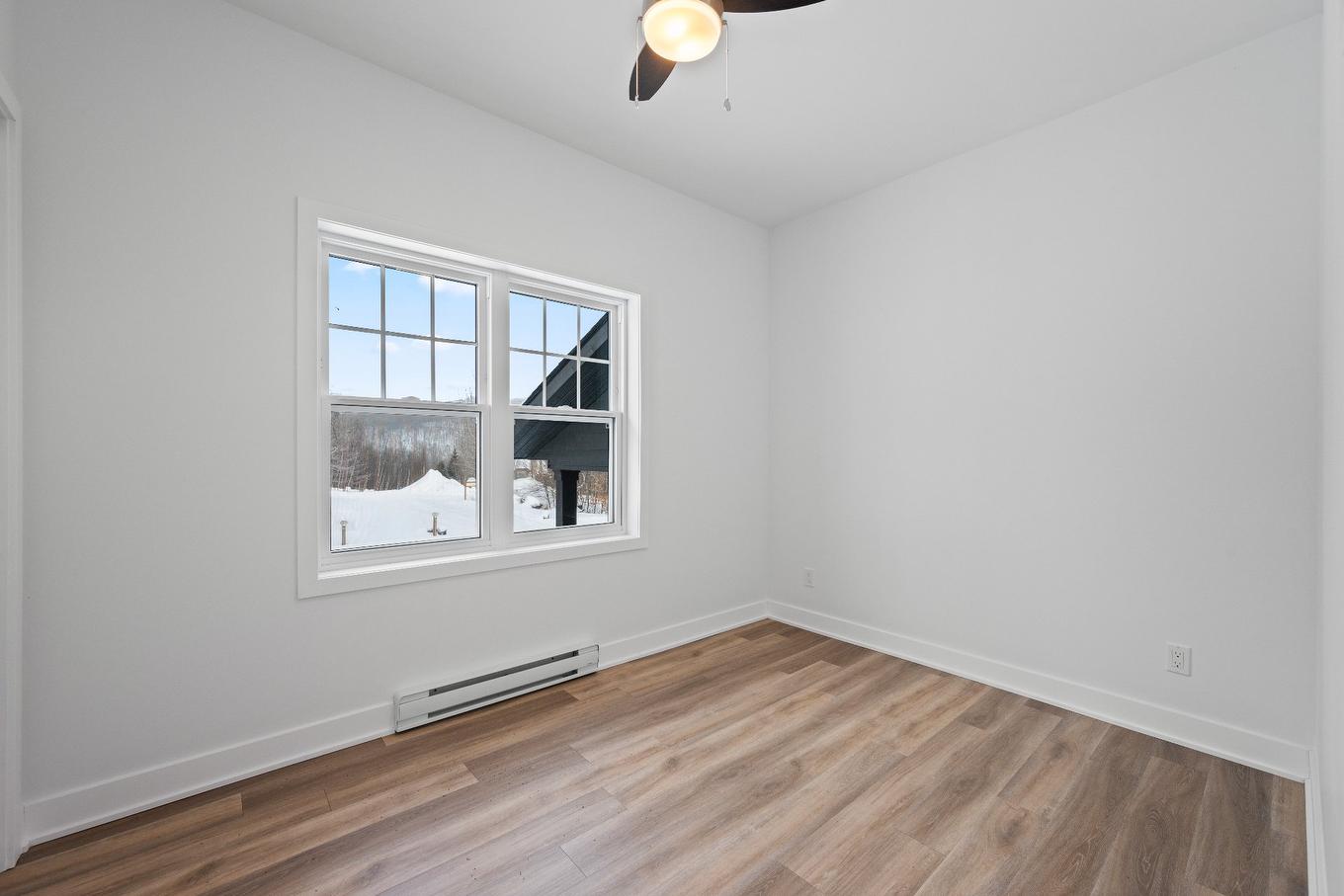 Bedroom - 10-280 Rue Du Mont-Plaisant, Mont-Tremblant, QC - Indoor Photo Showing Other Room
