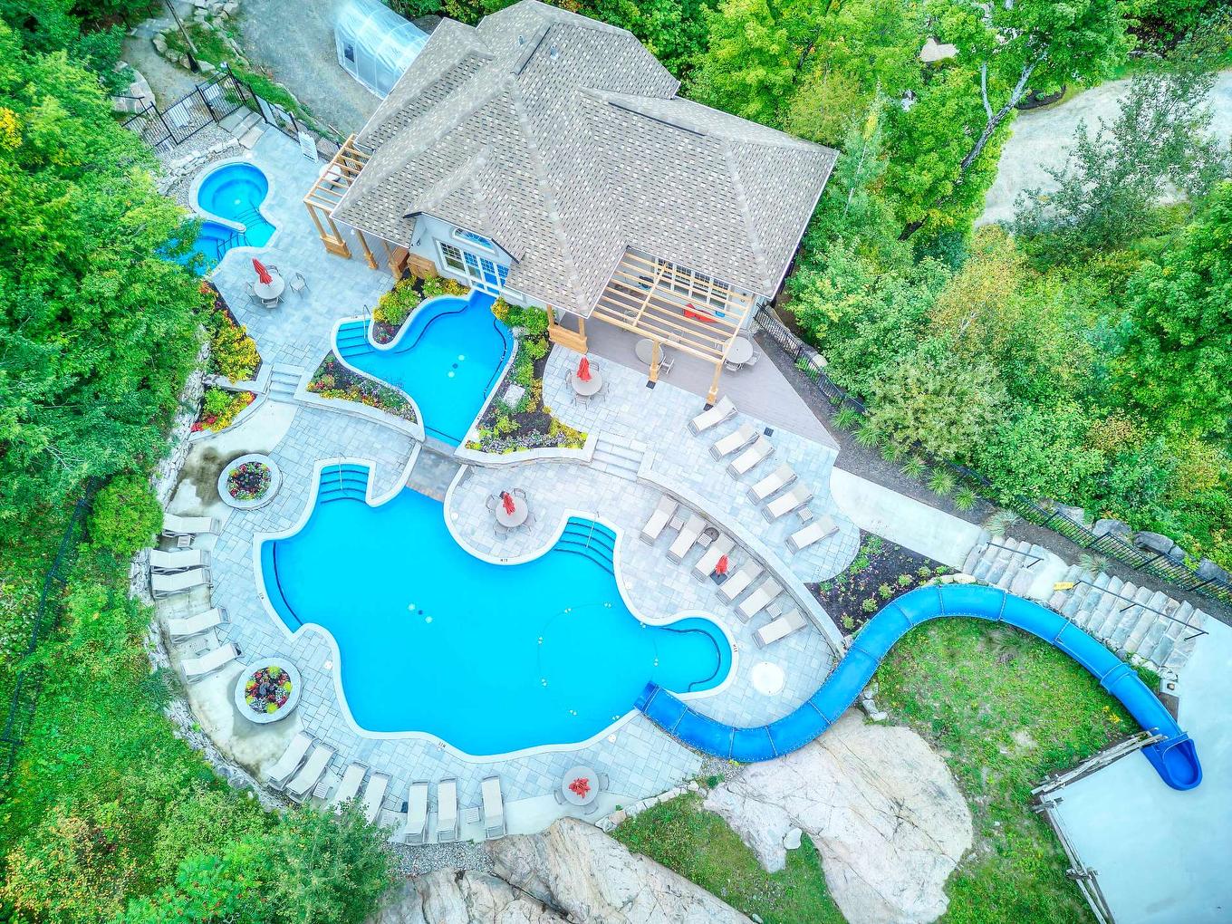 Pool - 10-280 Rue Du Mont-Plaisant, Mont-Tremblant, QC - Outdoor