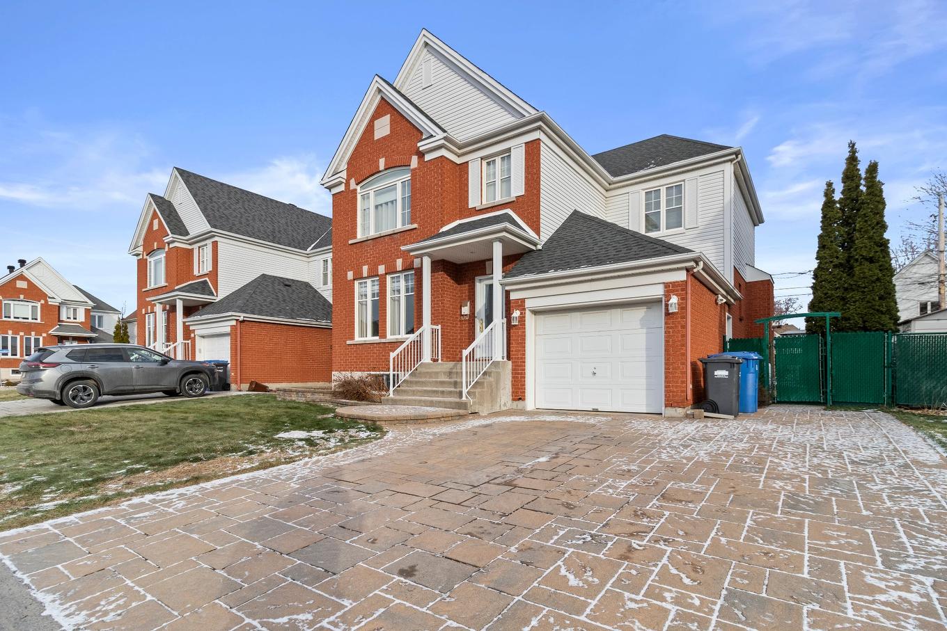 Frontage - 907 Rue Henri-Massé, Longueuil (Saint-Hubert), QC - Outdoor With Facade