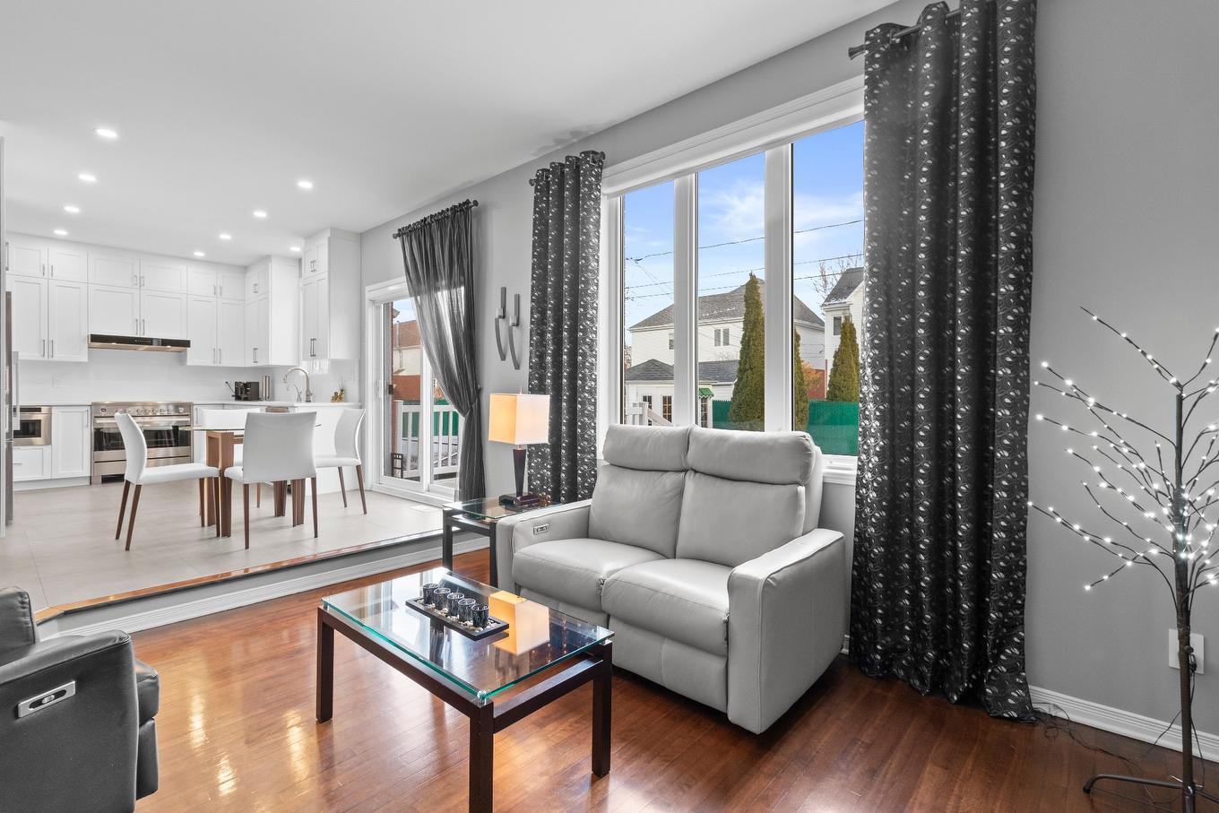 Family room - 907 Rue Henri-Massé, Longueuil (Saint-Hubert), QC - Indoor Photo Showing Living Room