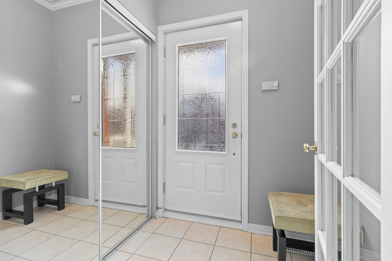 Hall - 907 Rue Henri-Massé, Longueuil (Saint-Hubert), QC - Indoor Photo Showing Other Room