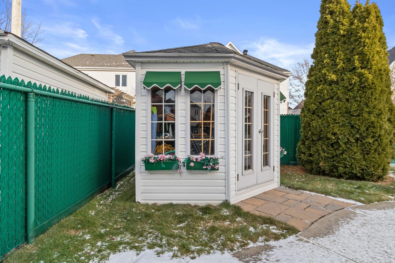 Shed - 907 Rue Henri-Massé, Longueuil (Saint-Hubert), QC - Outdoor