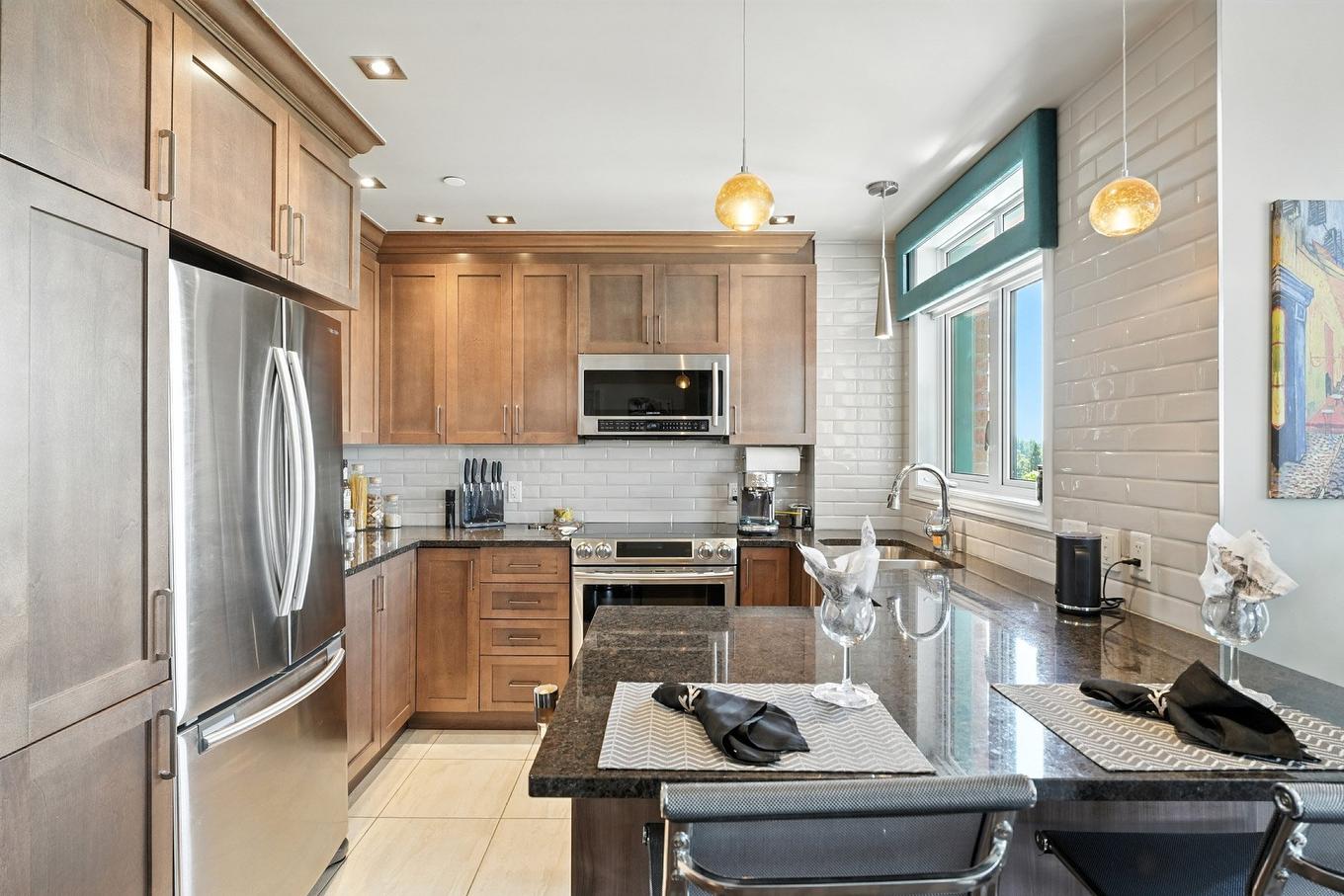 Cuisine - 412-1180 Ch. D'Aylmer, Gatineau (Aylmer), QC - Indoor Photo Showing Kitchen With Upgraded Kitchen