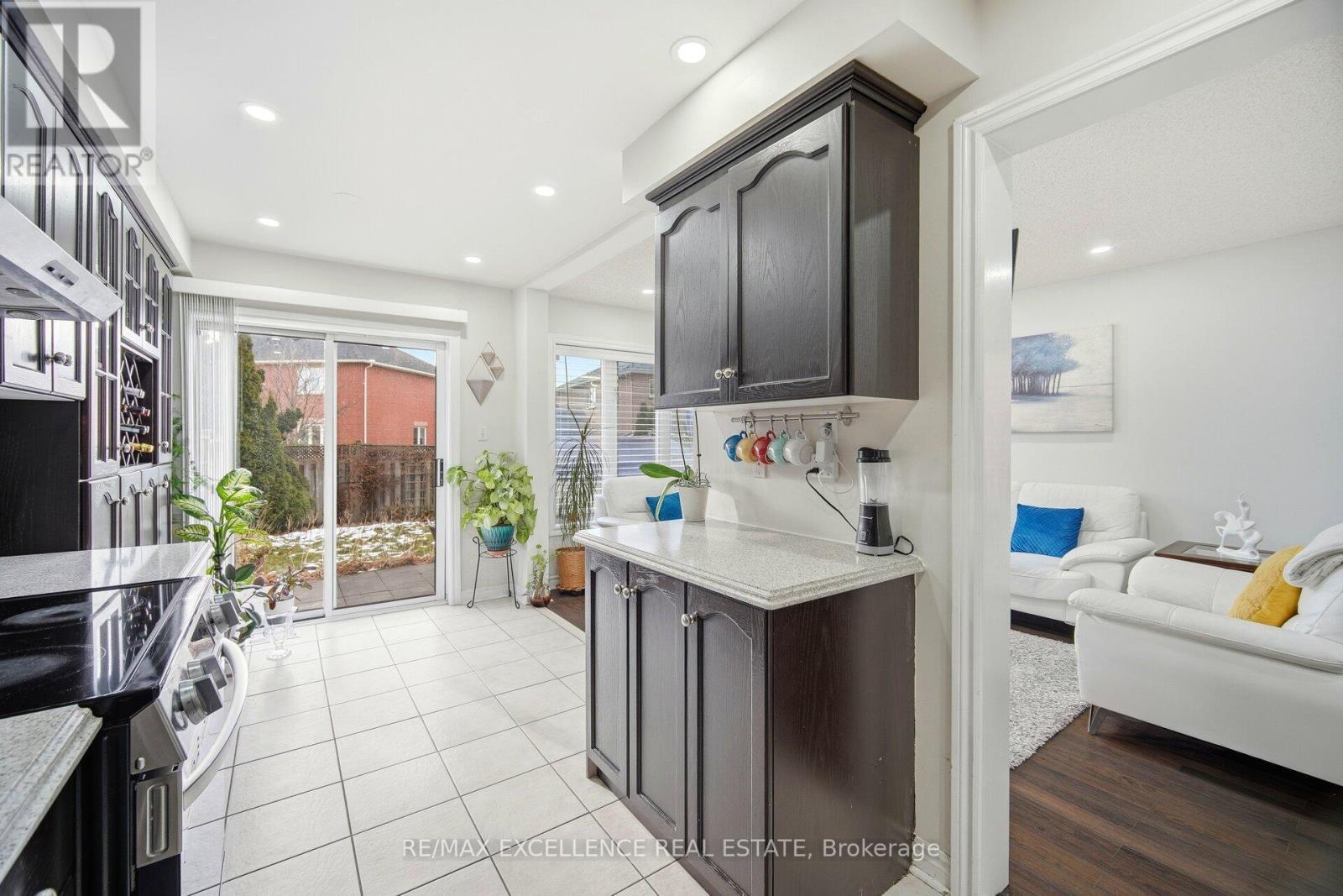 38 Coppermill Drive, Brampton, ON - Indoor