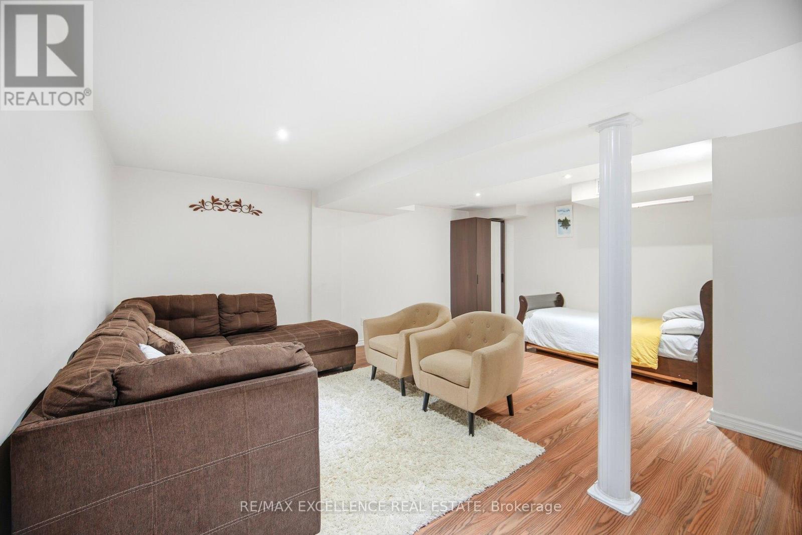 38 Coppermill Drive, Brampton, ON - Indoor