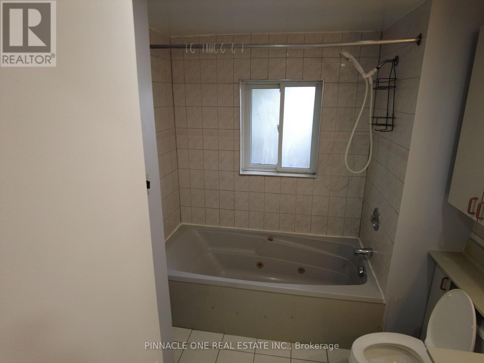 76 Sealstone Terrace, Toronto, ON - Indoor Photo Showing Bathroom