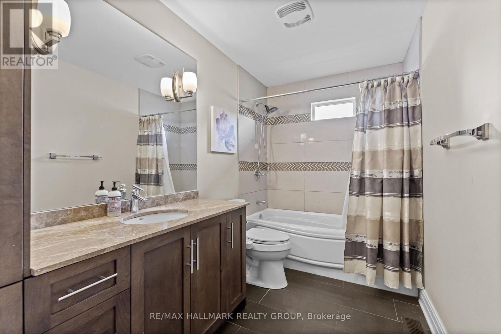 2266 Prospect Avenue, Ottawa, ON - Indoor Photo Showing Bathroom