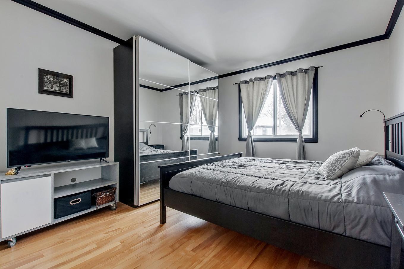 Chambre à coucher principale - 50 Av. De Galais, Laval (Laval-Des-Rapides), QC - Indoor Photo Showing Bedroom