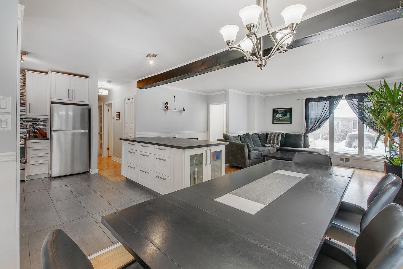 Salle à manger - 50 Av. De Galais, Laval (Laval-Des-Rapides), QC - Indoor