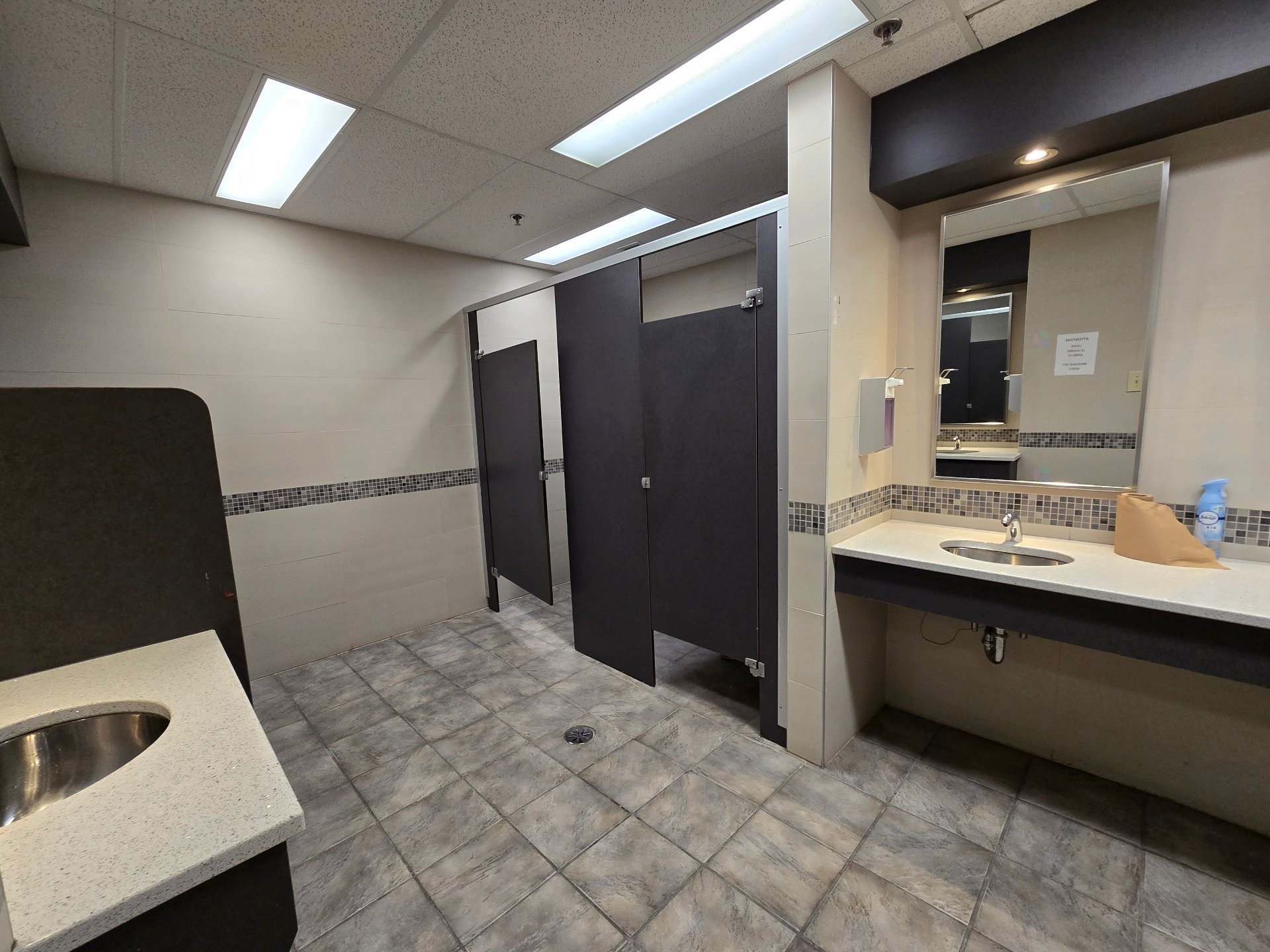 Salle de bains - 402-35 Rue De Port-Royal E., Montréal (Ahuntsic-Cartierville), QC - Indoor