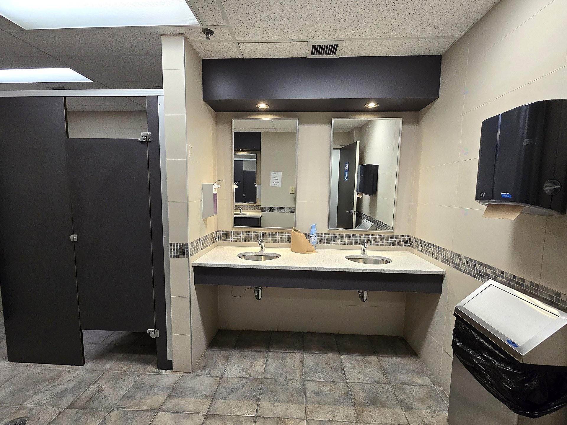 Bathroom - 406-35 Rue De Port-Royal E., Montréal (Ahuntsic-Cartierville), QC - Indoor Photo Showing Bathroom