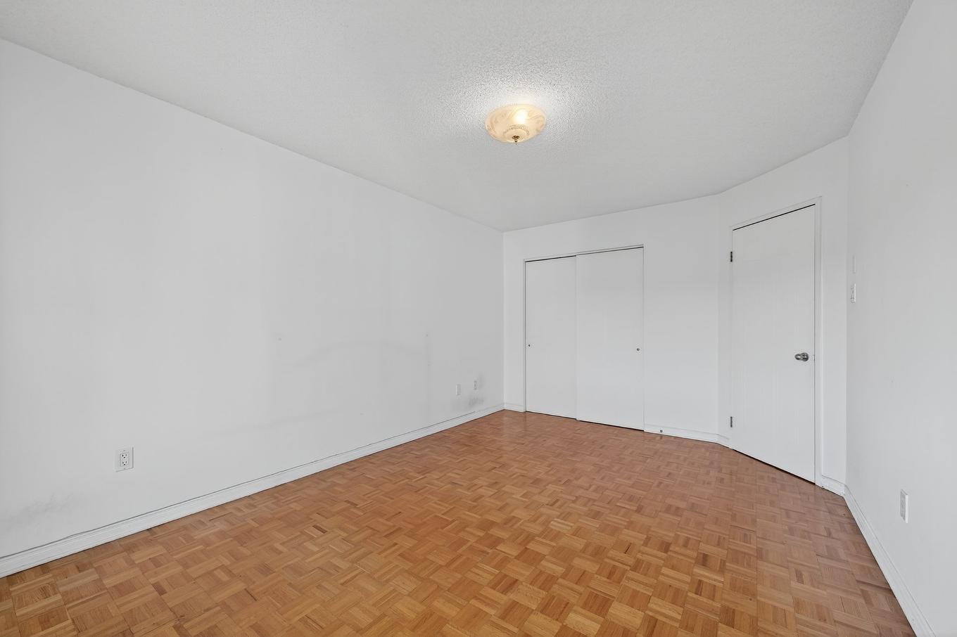 Chambre à coucher principale - 503-2075 Rue Caroline-Béique, Montréal (Ahuntsic-Cartierville), QC - Indoor Photo Showing Other Room