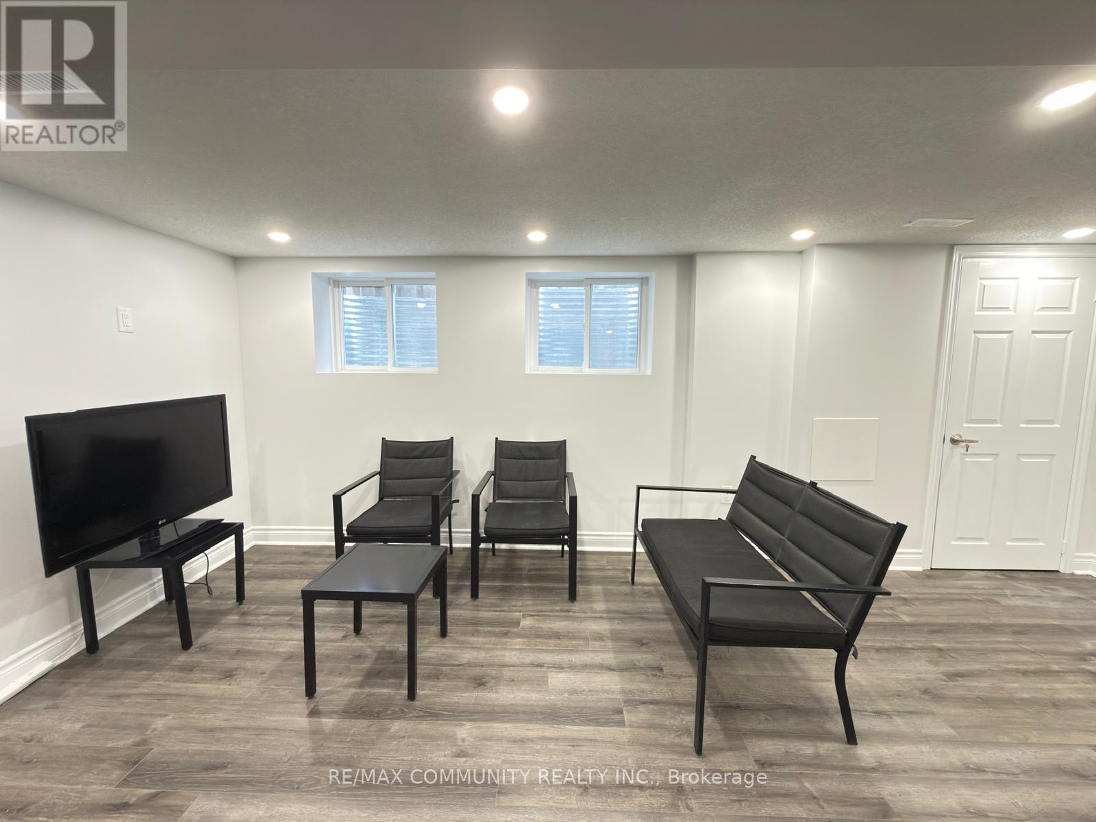 25 Freer Crescent, Ajax, ON - Indoor