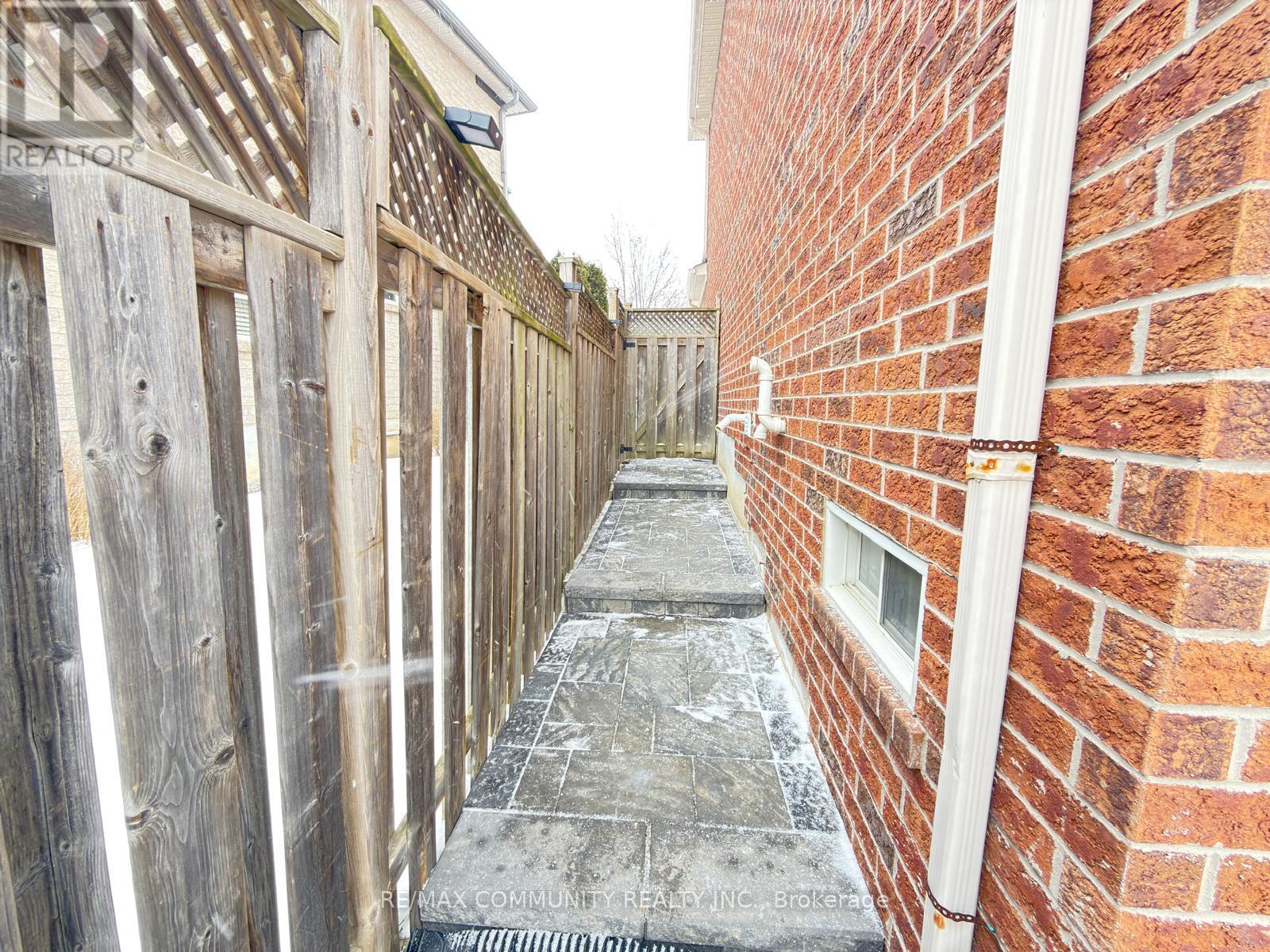 25 Freer Crescent, Ajax, ON - Photo Showing Other Room