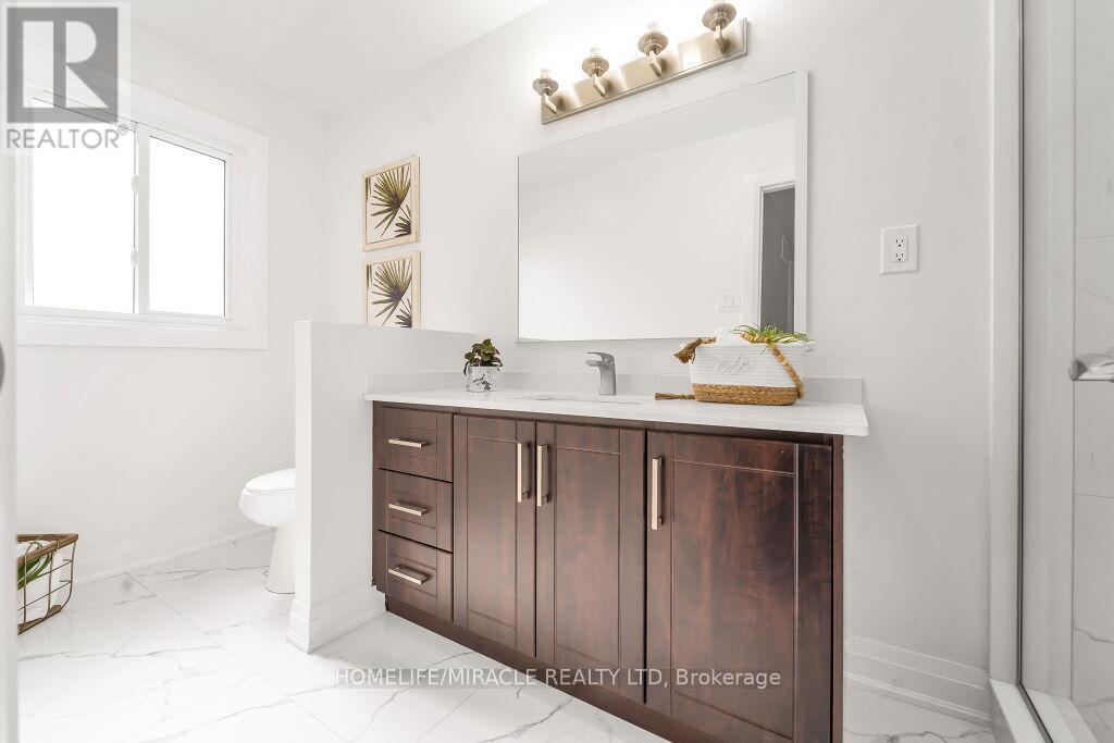 Upper - 57 Lord Simcoe Drive, Brampton, ON - Indoor Photo Showing Bathroom