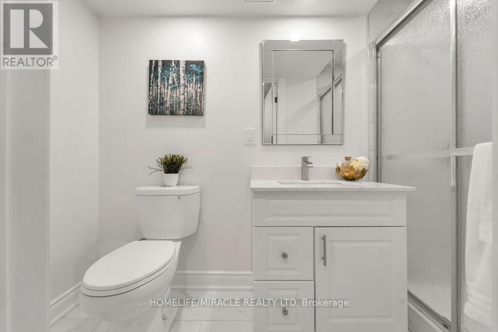 Upper - 57 Lord Simcoe Drive, Brampton, ON - Indoor Photo Showing Bathroom