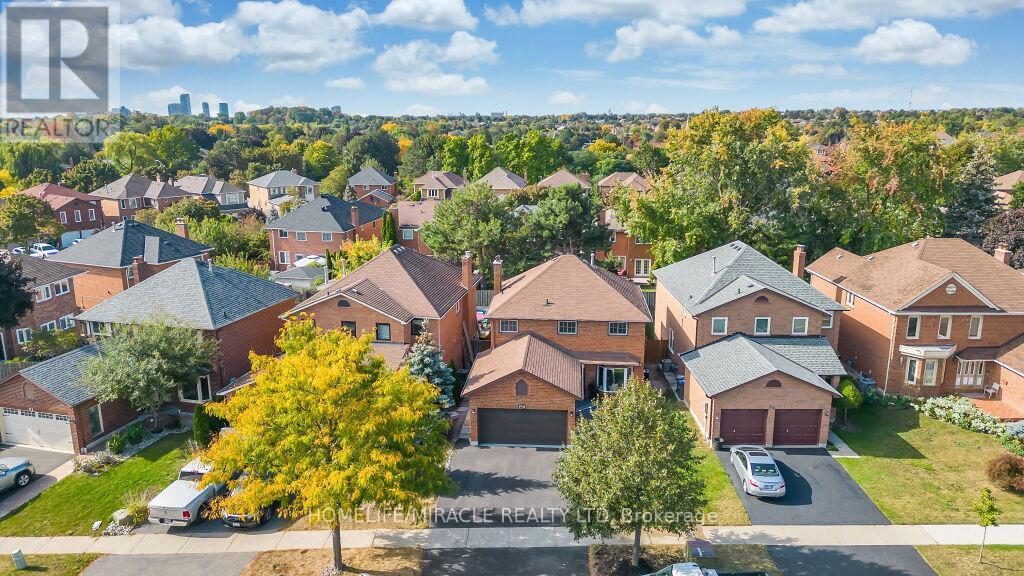 Upper - 57 Lord Simcoe Drive, Brampton, ON - Outdoor With Facade With View