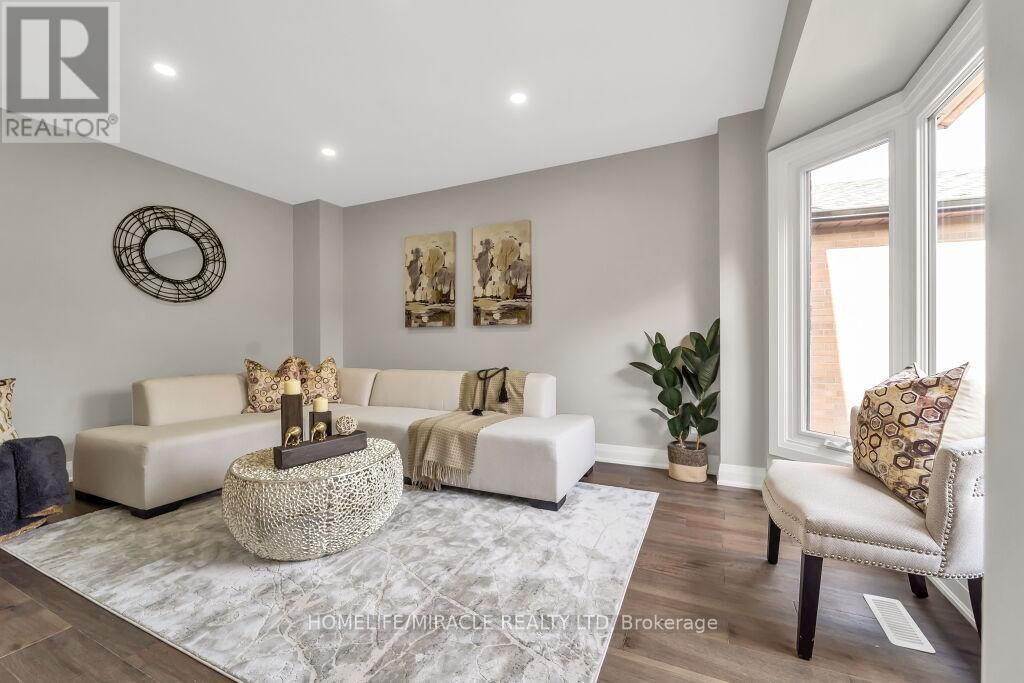 Upper - 57 Lord Simcoe Drive, Brampton, ON - Indoor Photo Showing Living Room