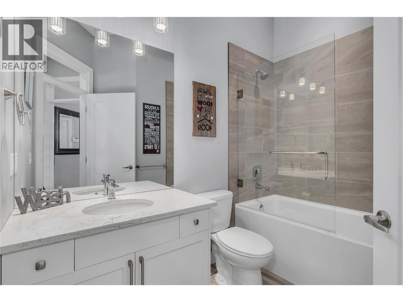 1823 Diamond View Drive, West Kelowna, BC - Indoor Photo Showing Bathroom