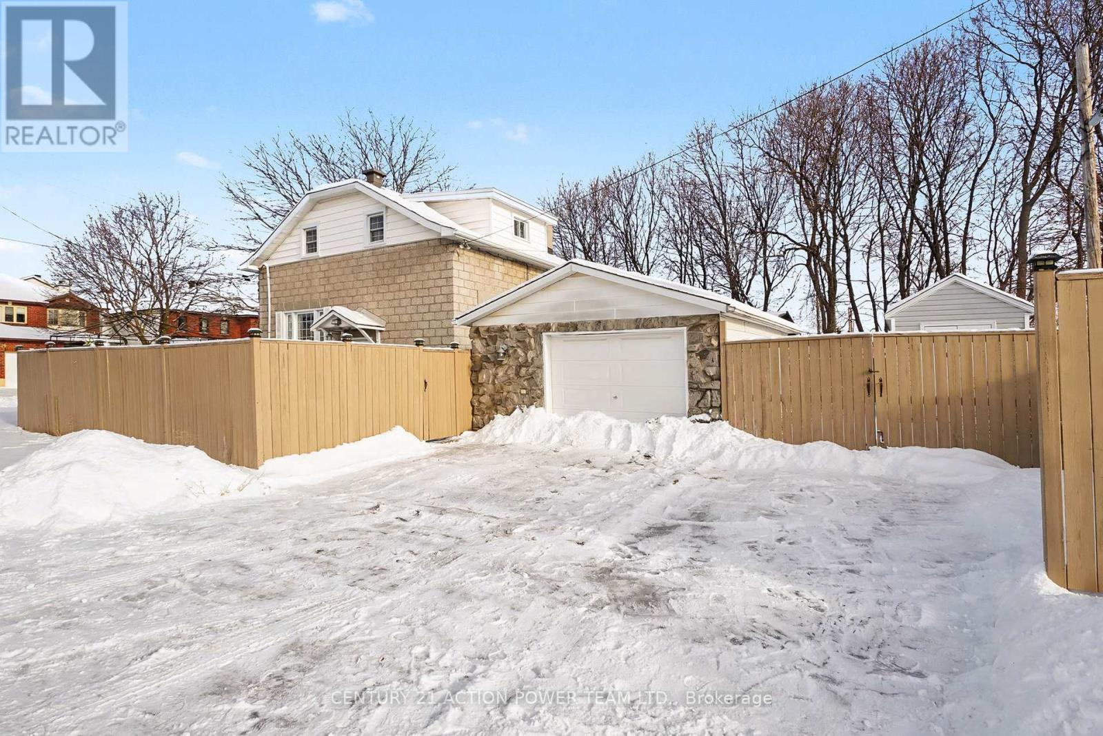 1318 Brookline Avenue, Ottawa, ON - Outdoor