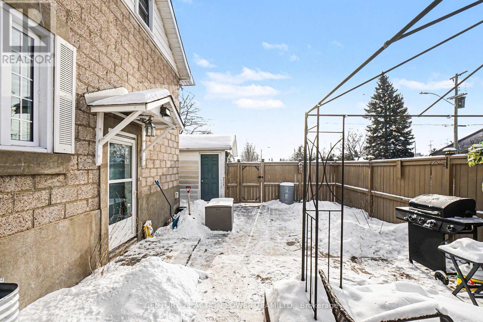 1318 Brookline Avenue, Ottawa, ON - Outdoor