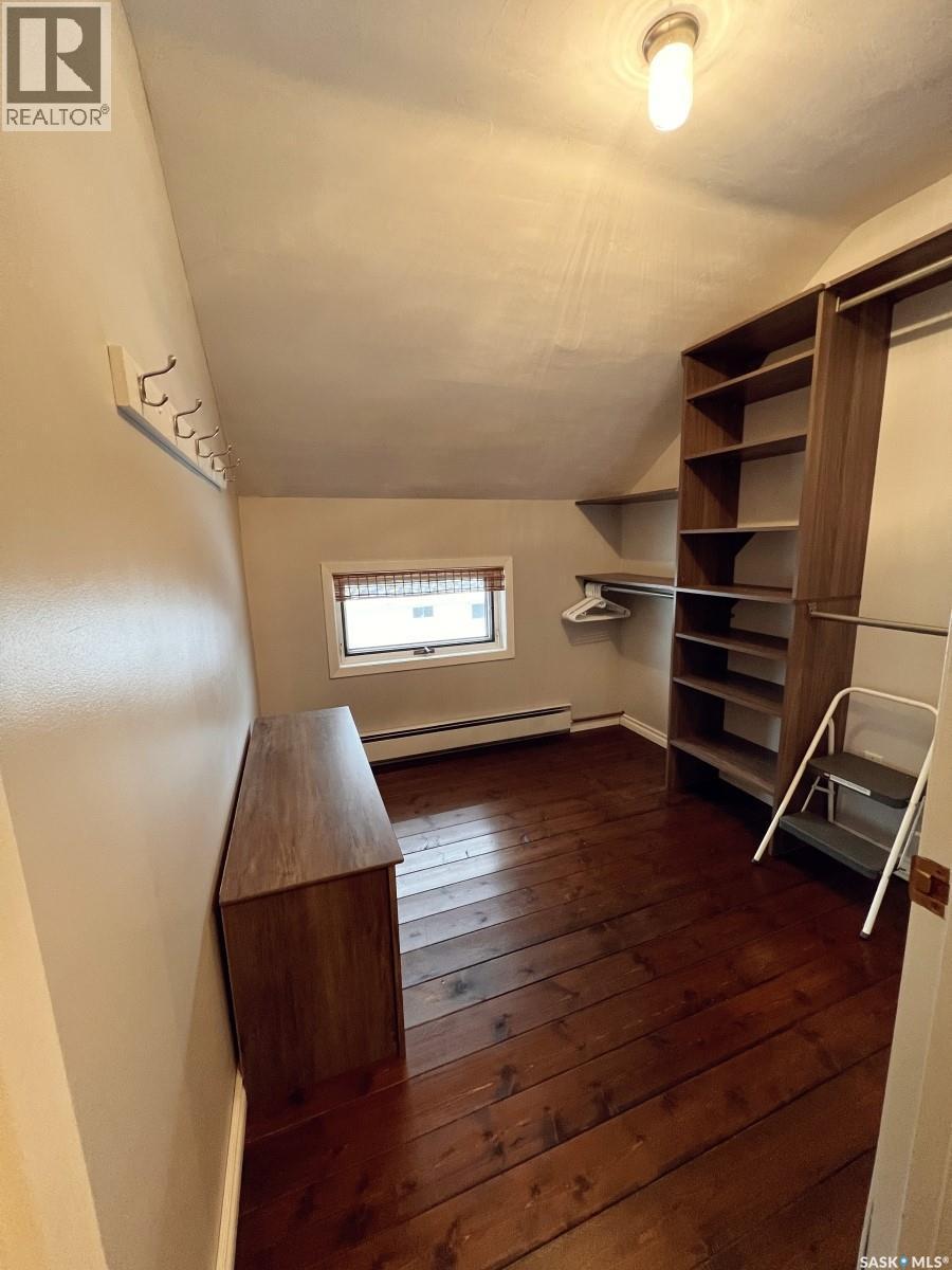360 4Th Avenue W, Shaunavon, SK - Indoor Photo Showing Other Room