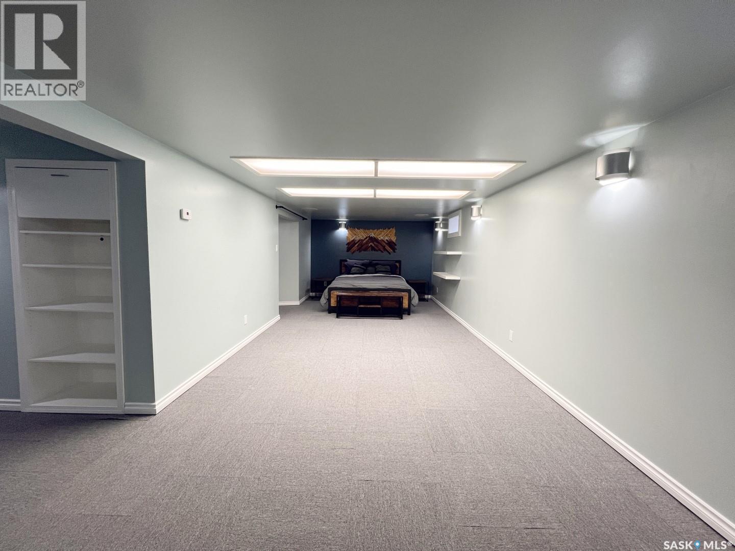 360 4Th Avenue W, Shaunavon, SK - Indoor