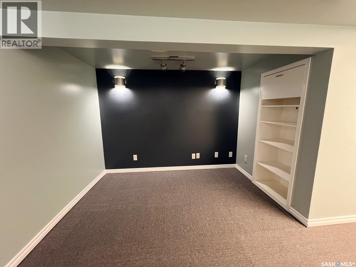 360 4Th Avenue W, Shaunavon, SK - Indoor Photo Showing Other Room