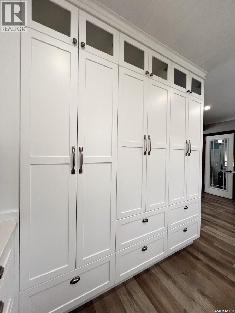 360 4Th Avenue W, Shaunavon, SK - Indoor Photo Showing Other Room