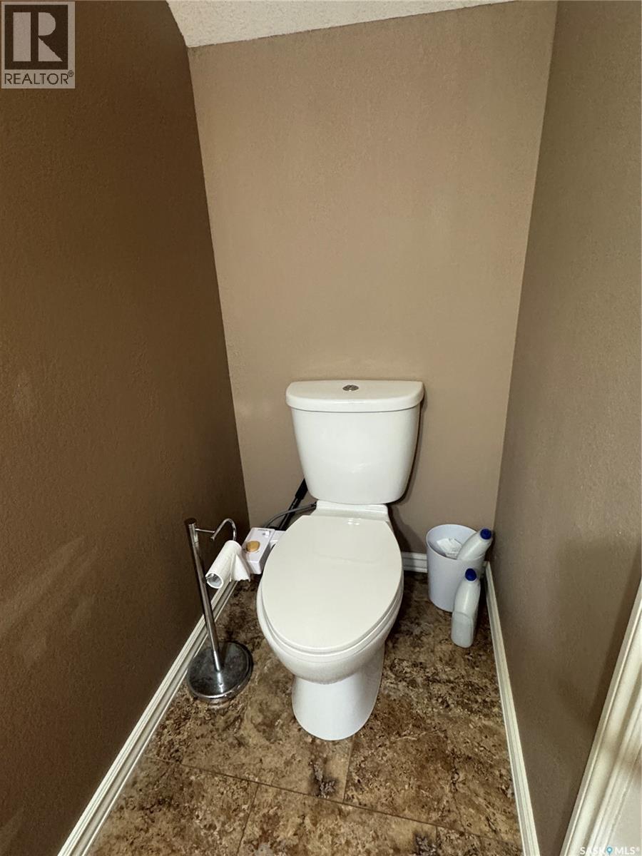 3 1360 Studer Street, La Ronge, SK - Indoor Photo Showing Bathroom
