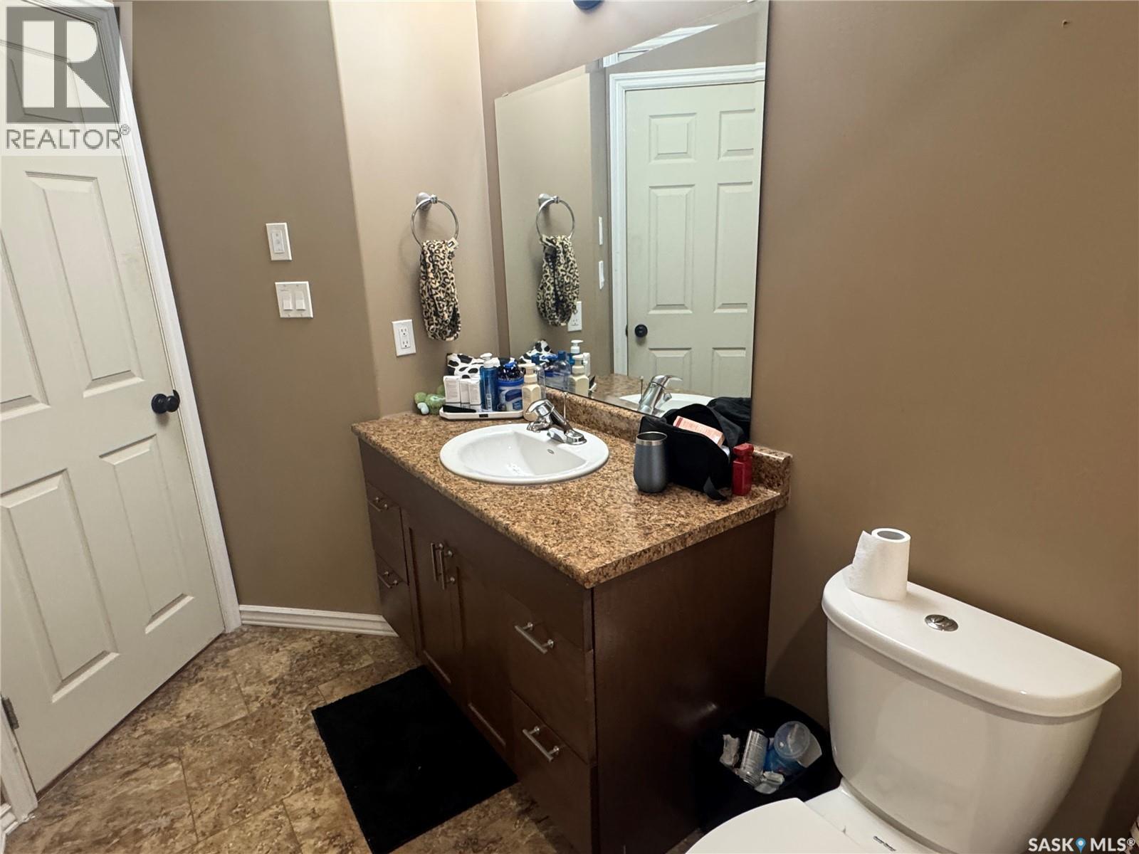 3 1360 Studer Street, La Ronge, SK - Indoor Photo Showing Bathroom