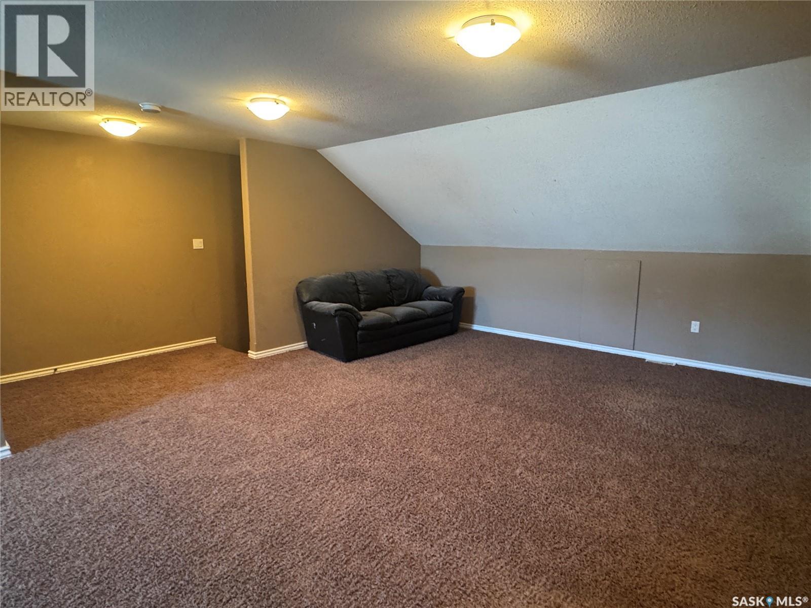 3 1360 Studer Street, La Ronge, SK - Indoor Photo Showing Other Room