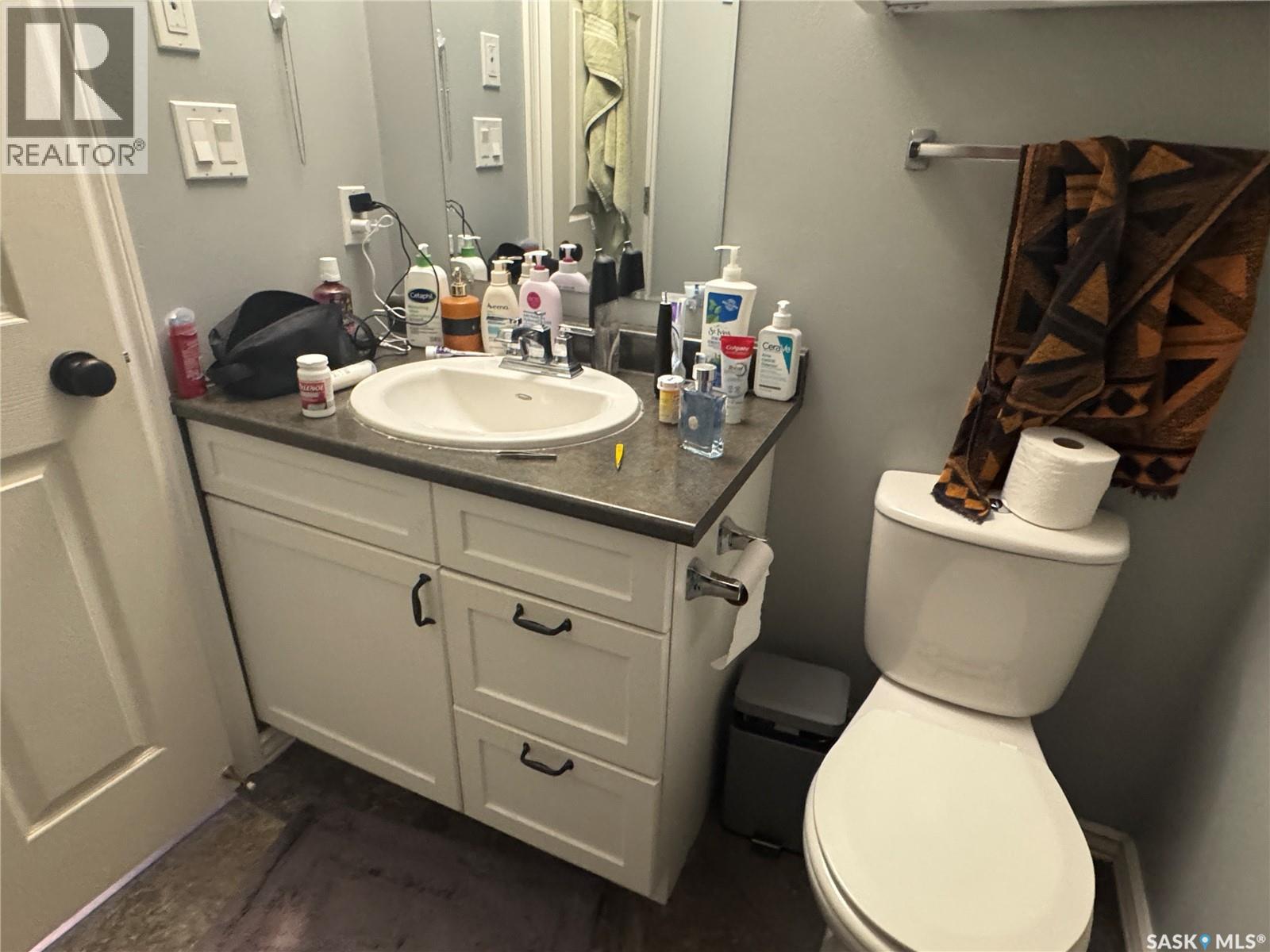 2 356 Studer Street, La Ronge, SK - Indoor Photo Showing Bathroom