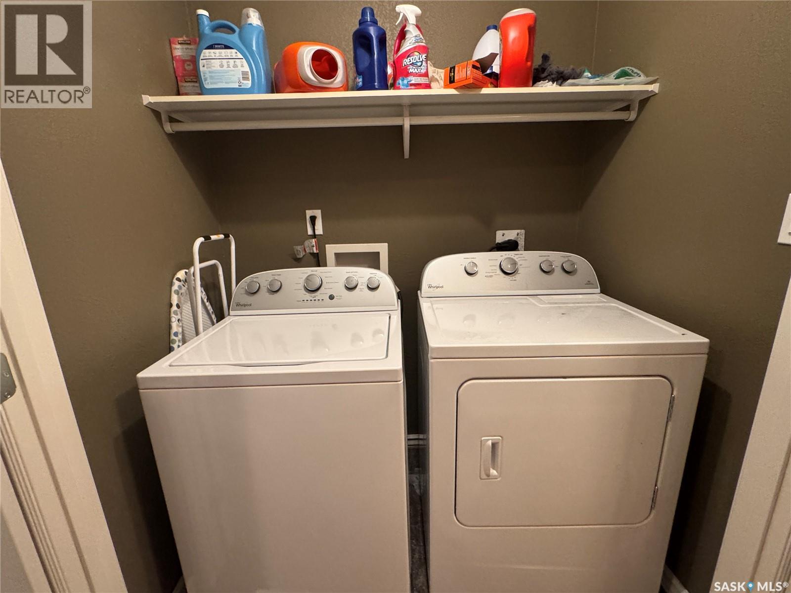 2 356 Studer Street, La Ronge, SK - Indoor Photo Showing Laundry Room