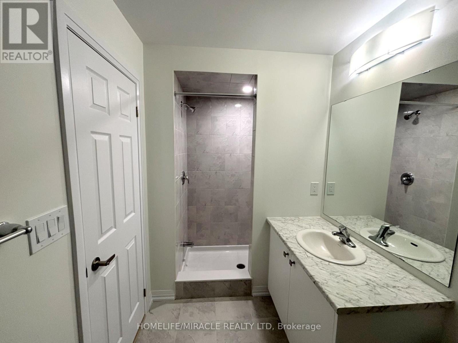 93 Marche Drive, Haldimand, ON - Indoor Photo Showing Bathroom