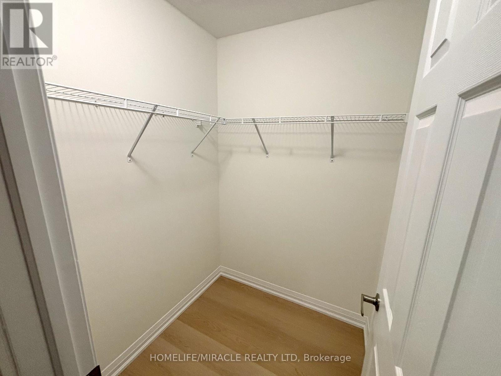 93 Marche Drive, Haldimand, ON - Indoor With Storage