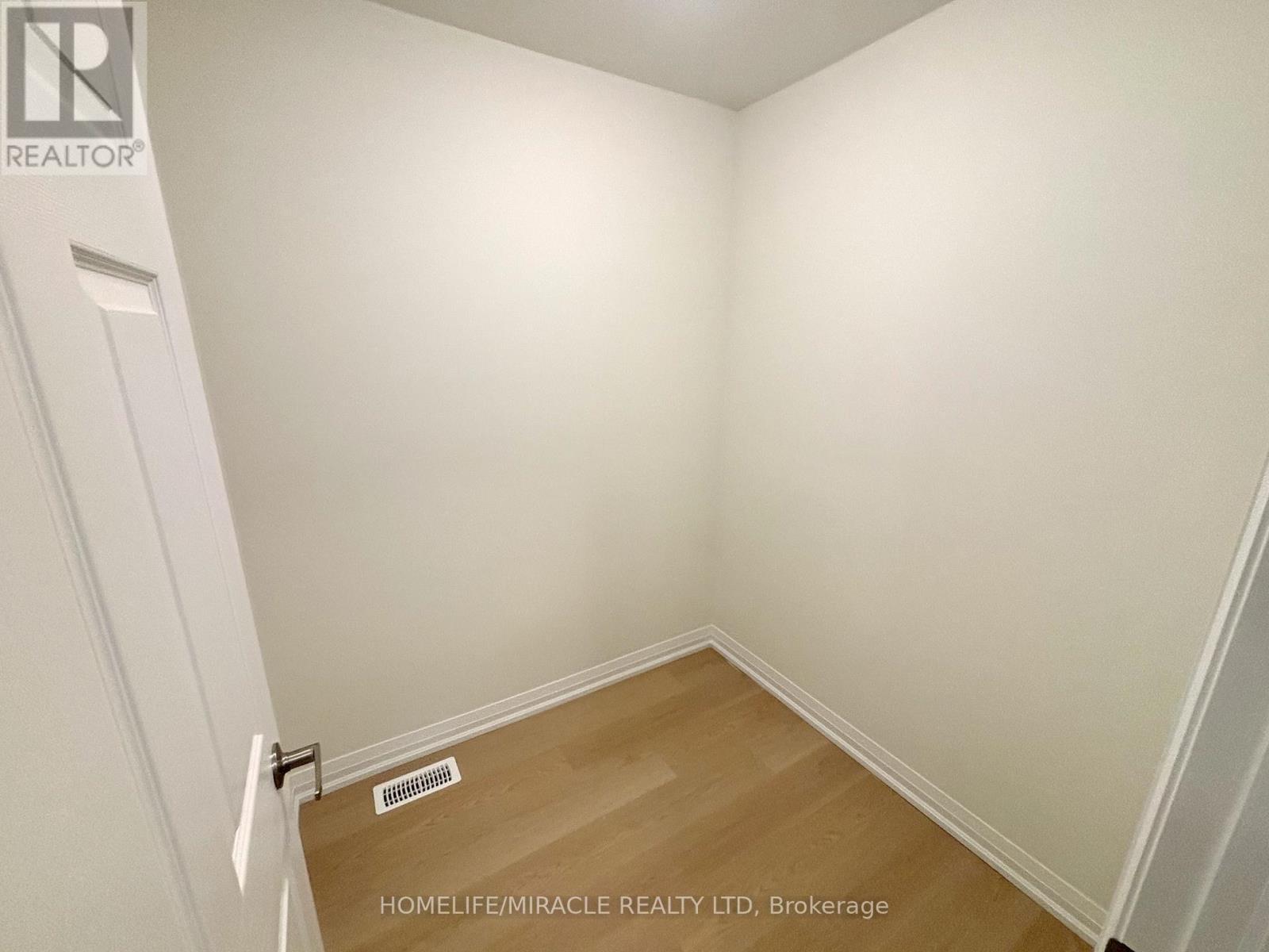 93 Marche Drive, Haldimand, ON - Indoor Photo Showing Other Room